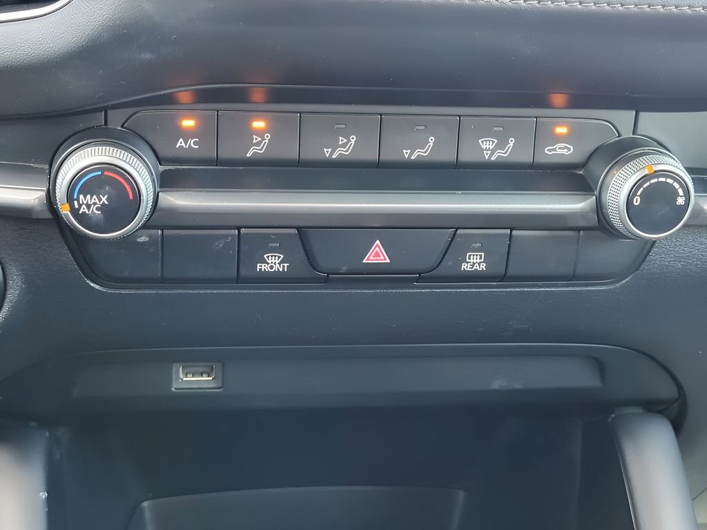 Used 2021 MAZDA MAZDA3 s image 21
