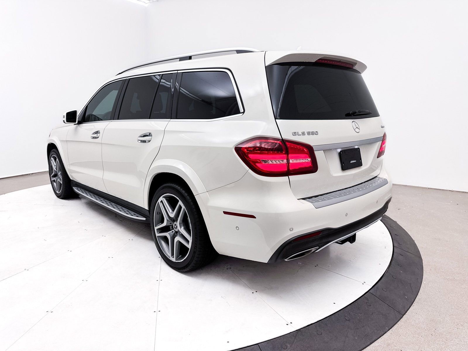 Used 2019 Mercedes-Benz GLS 550 4MATIC image 16