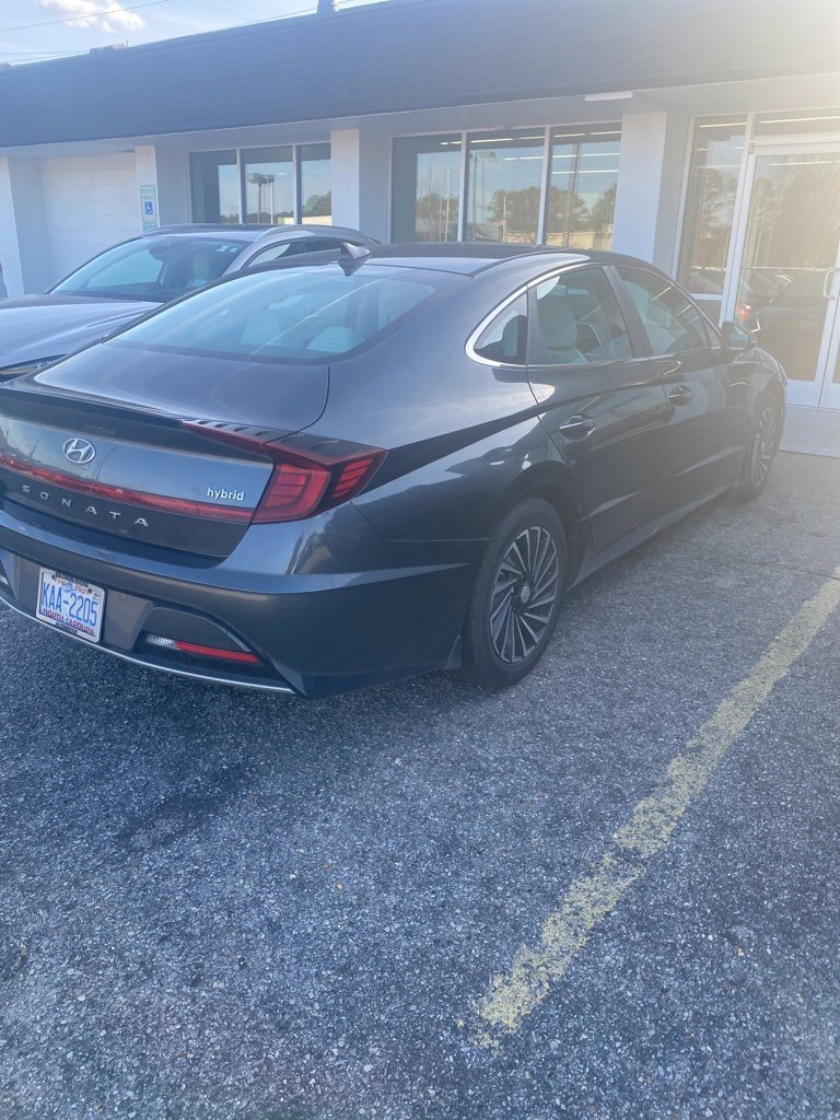 Used 2022 Hyundai Sonata SEL w/ Winter Weather Package image 3