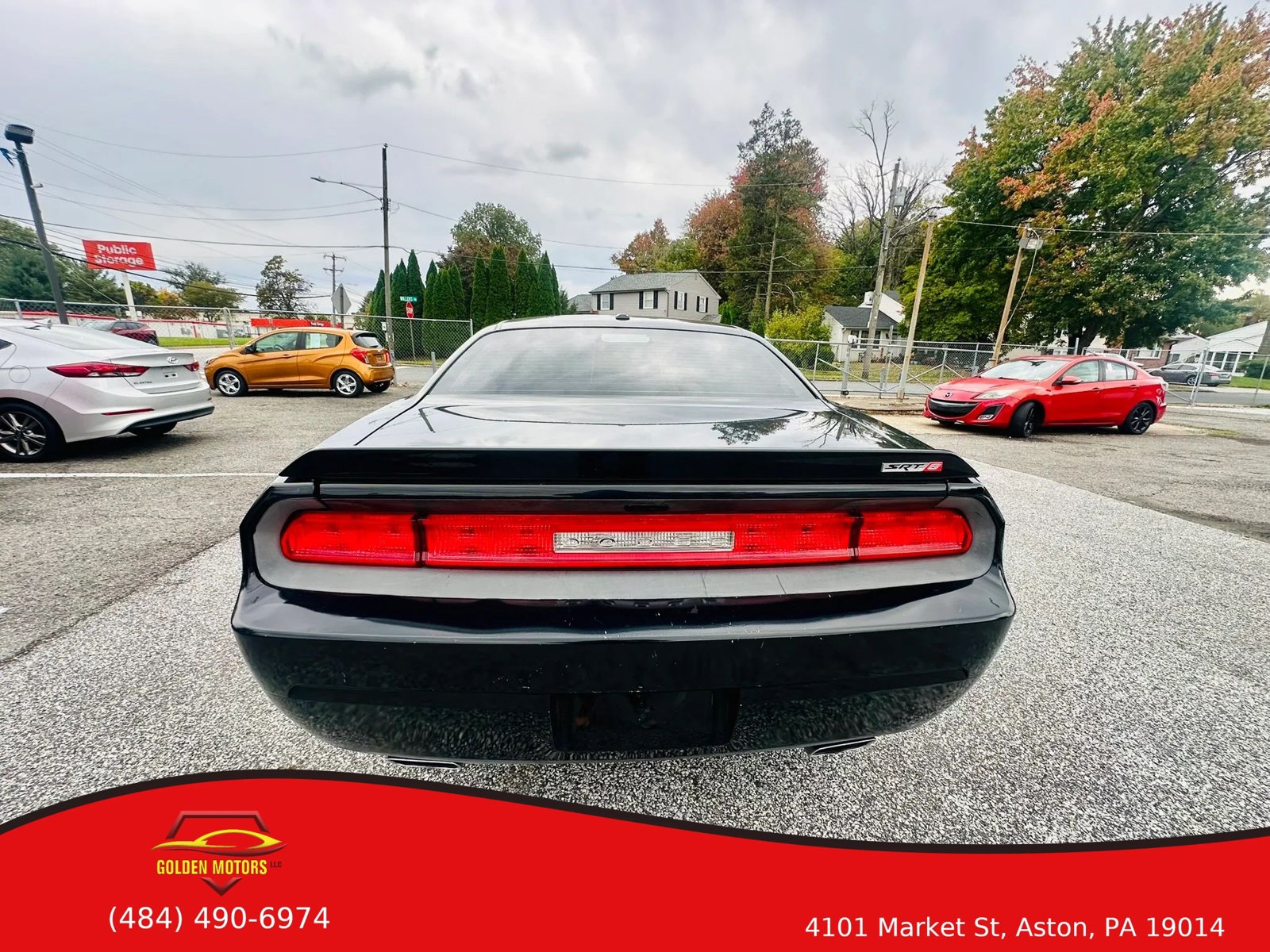 Used 2012 Dodge Challenger SRT8 RWD image 6