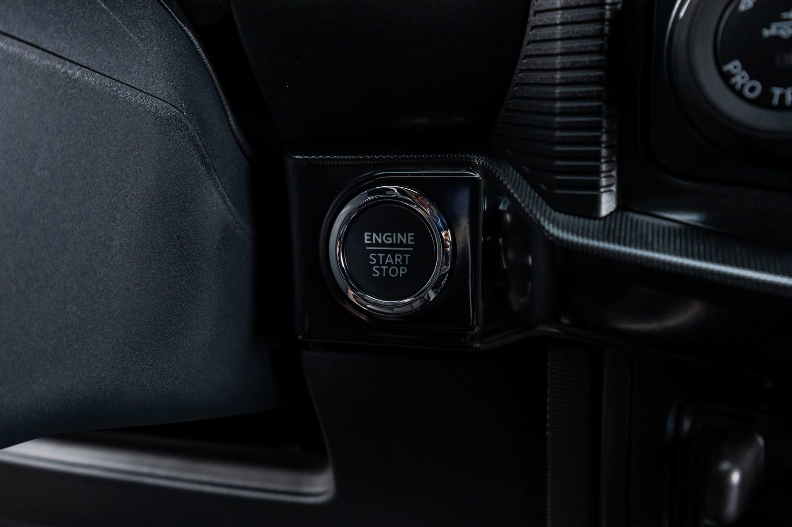 Used 2025 Ford F150 Raptor w/ Equipment Group 803A Raptor R image 23