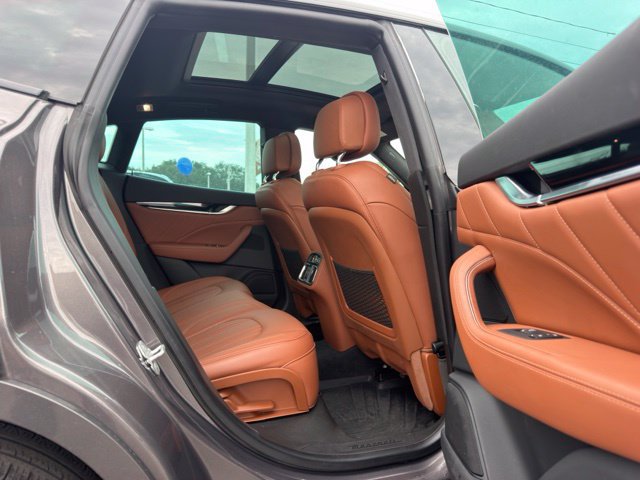 Used 2023 Maserati Levante Modena AWD/4WD image 8
