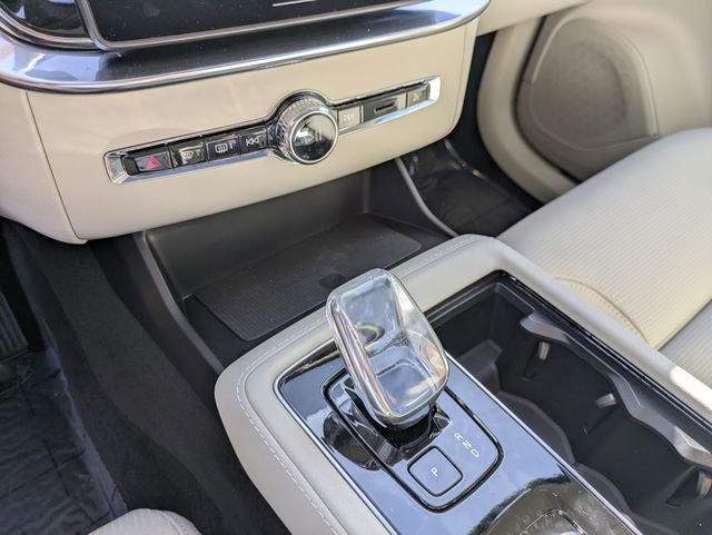 New 2026 Volvo XC90 B6 Ultra w/ Protection Package image 24