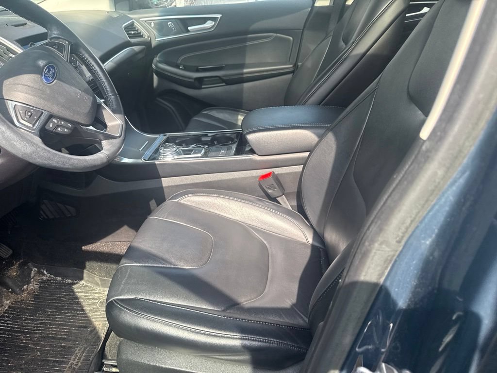Used 2019 Ford Edge Titanium w/ Cold Weather Package AWD/4WD image 10