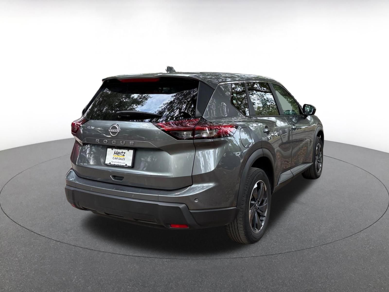 Used 2025 Nissan Rogue SV FWD image 7