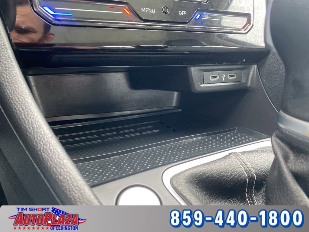 Used 2025 Volkswagen Jetta SE image 25