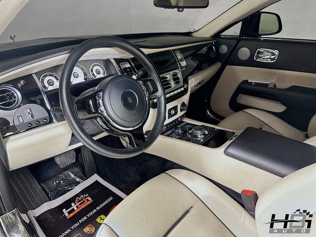 Used 2015 Rolls-Royce Wraith image 10