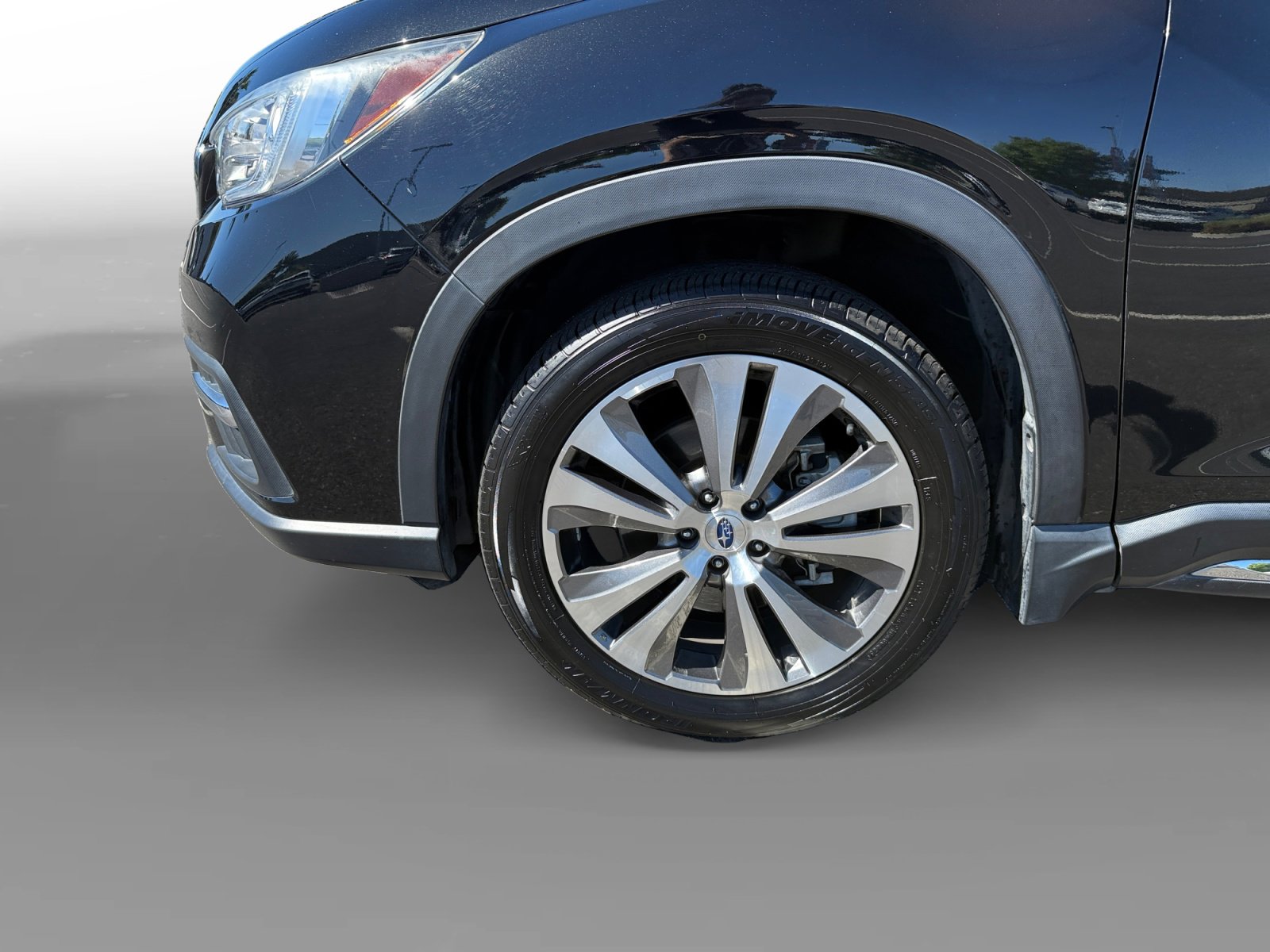 Used 2022 Subaru Ascent Limited w/ Technology Package AWD/4WD image 9