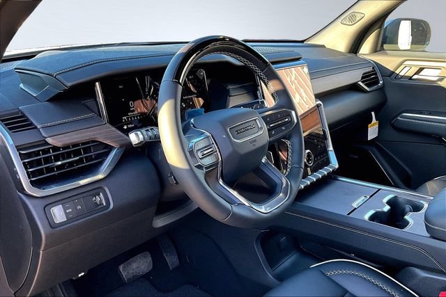 New 2026 GMC Acadia Denali w/ Super Cruise Package FWD image 7
