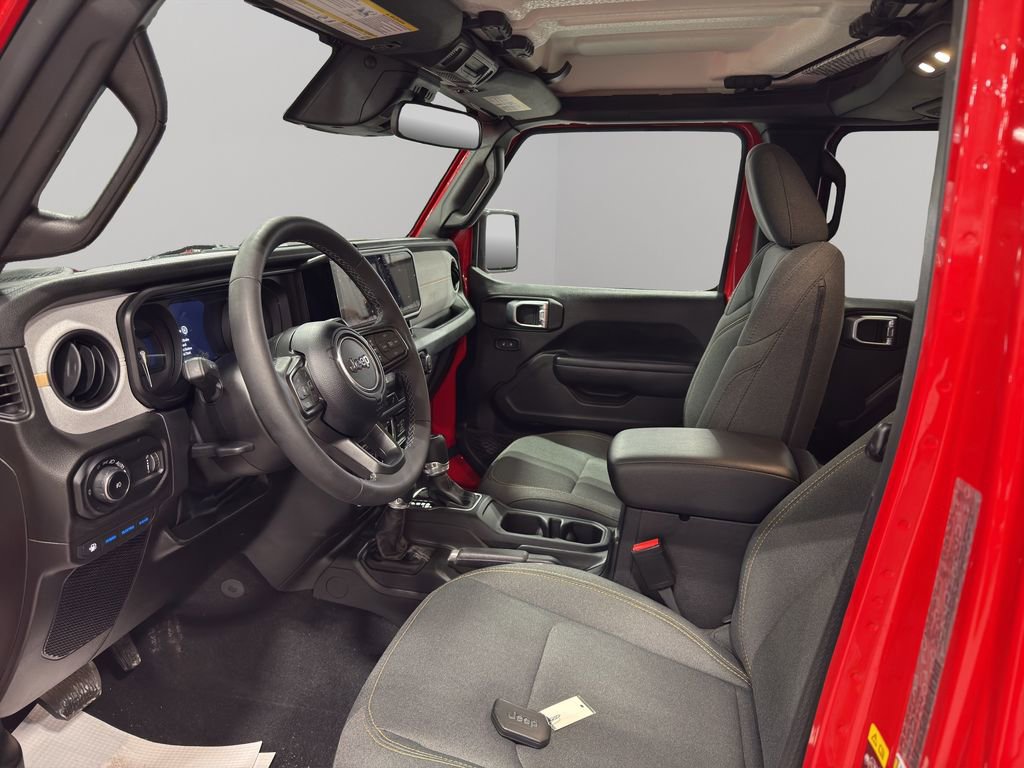 Used 2025 Jeep Wrangler Willys image 4