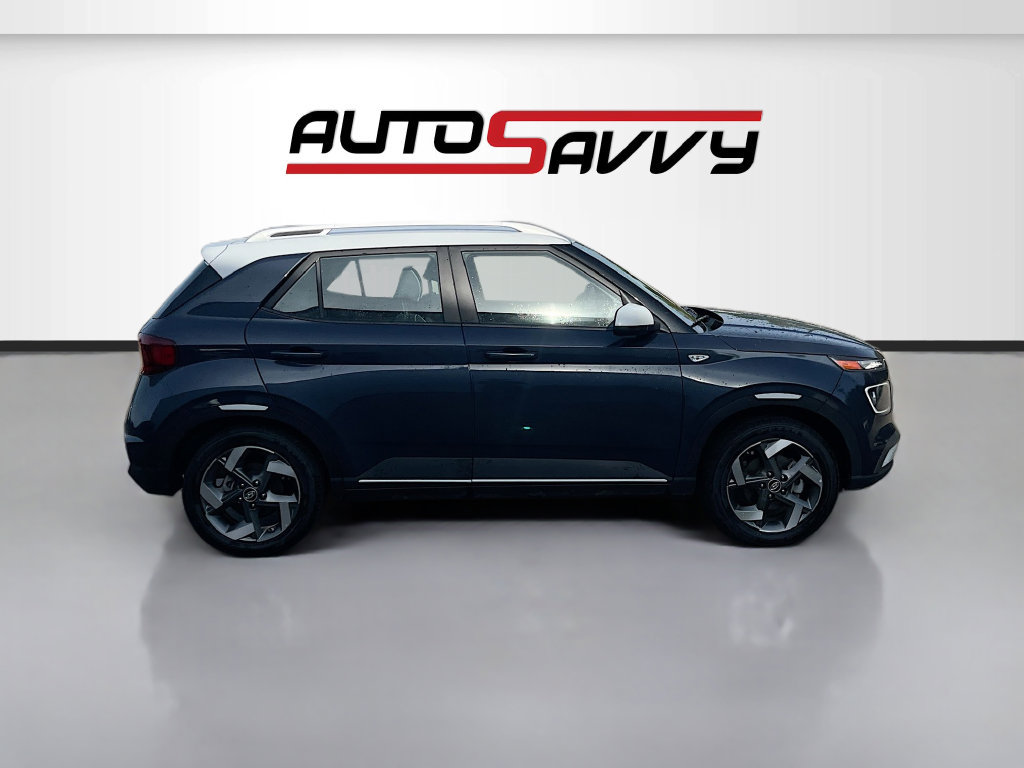 Used 2025 Hyundai Venue Limited FWD image 8