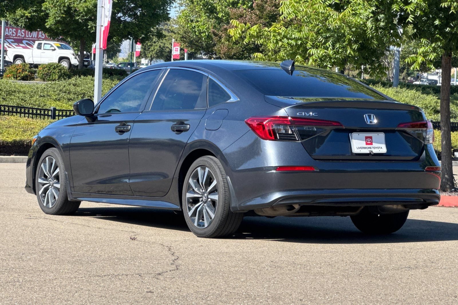 Used 2023 Honda Civic EX image 6