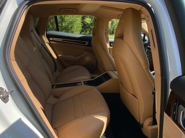Used 2019 Porsche Panamera image 34