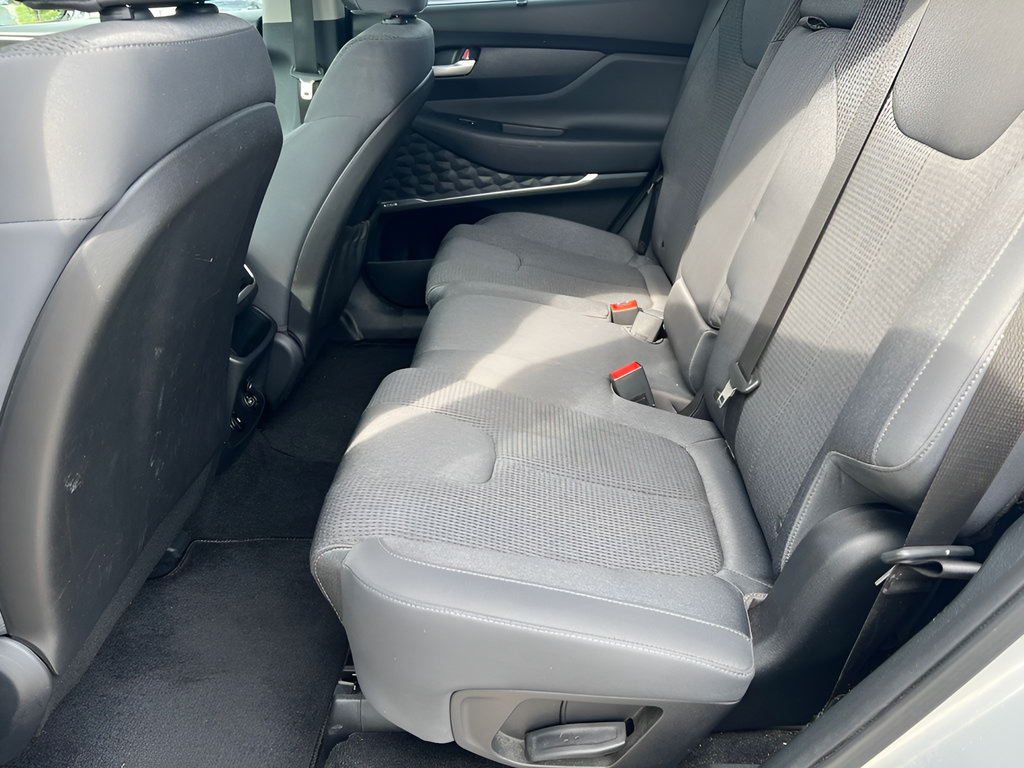 Used 2019 Hyundai Santa Fe SEL AWD/4WD image 16