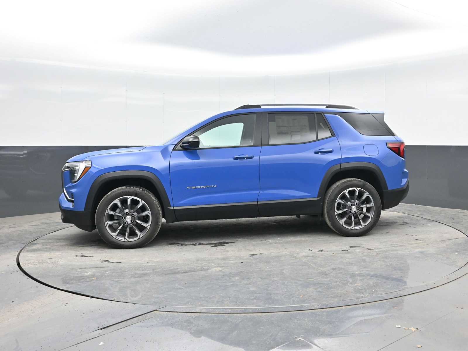 New 2026 GMC Terrain Elevation w/ Elevation Premium Package AWD/4WD image 3