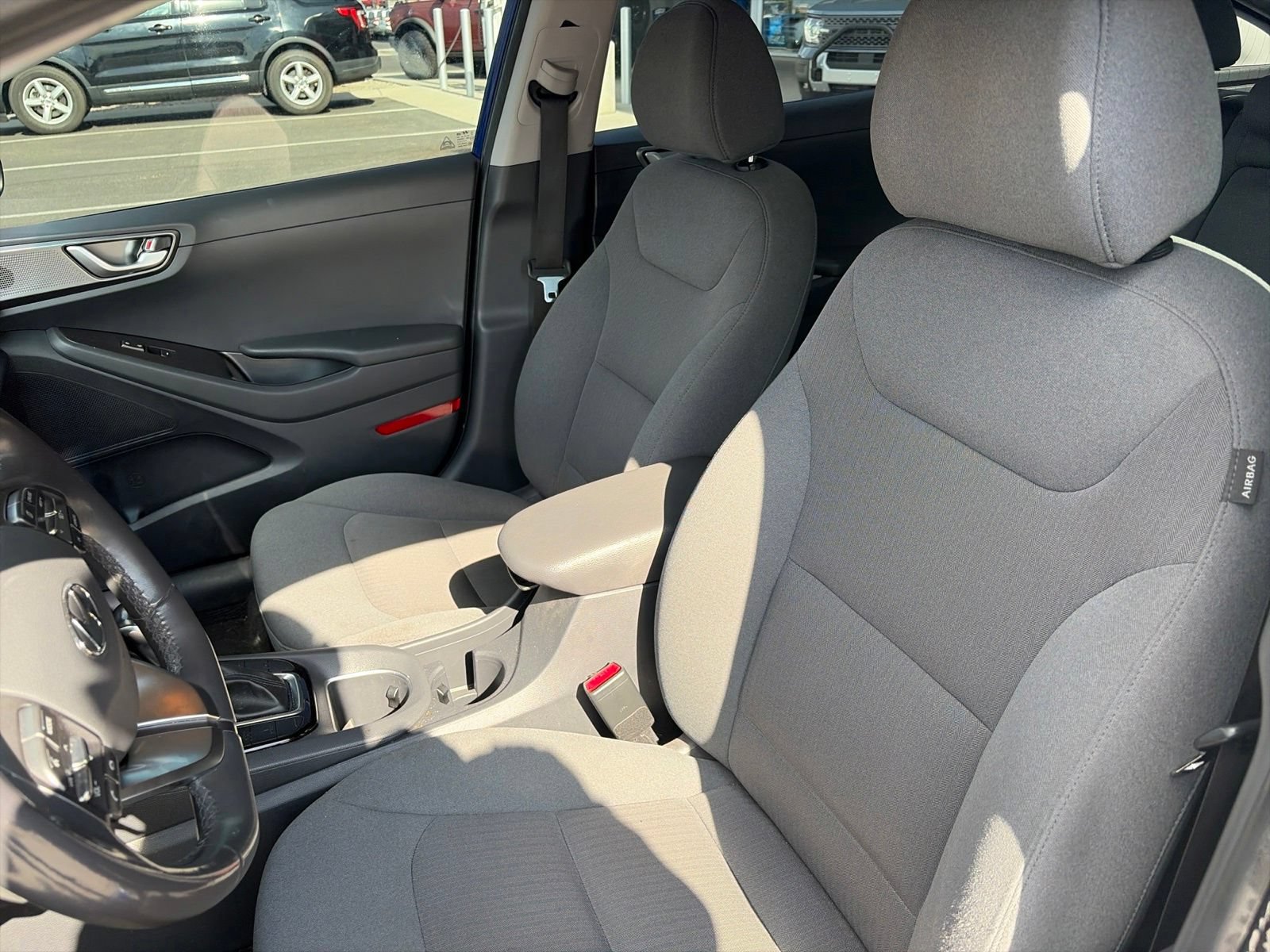 Used 2020 Hyundai Ioniq SE FWD image 9