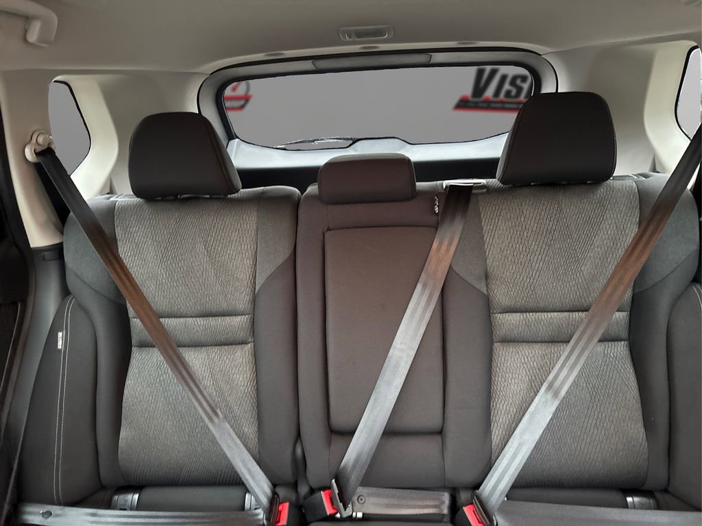 Used 2025 Nissan Rogue SV image 19