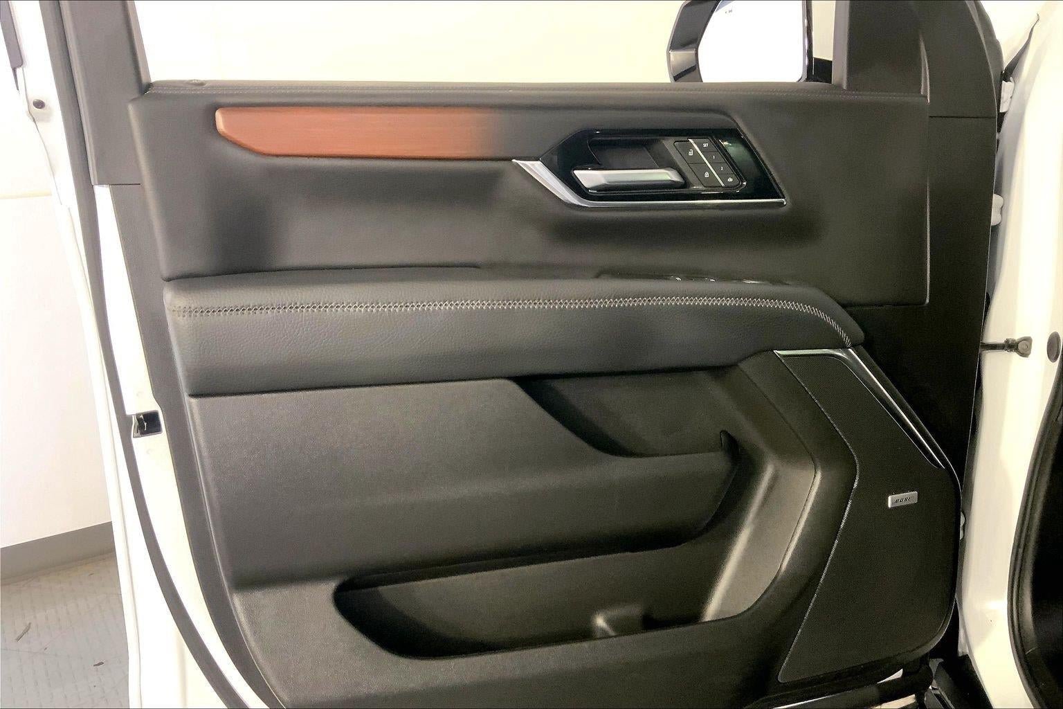 Used 2025 GMC Yukon Denali AWD/4WD image 25
