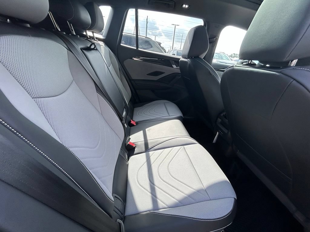 New 2026 Volkswagen Tiguan SE R-Line FWD image 34
