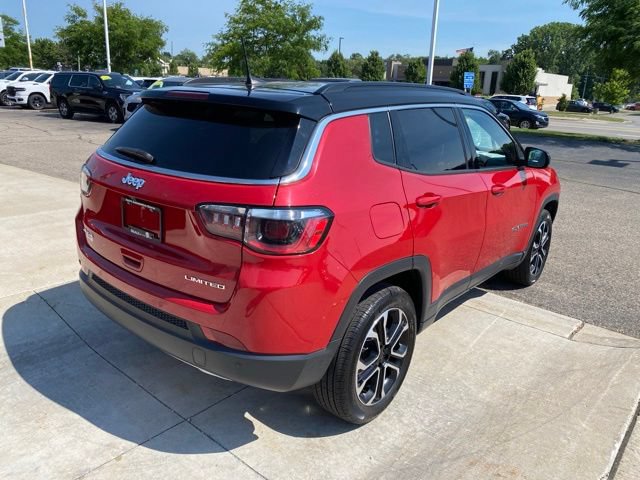 Used 2023 Jeep Compass Limited AWD/4WD image 3