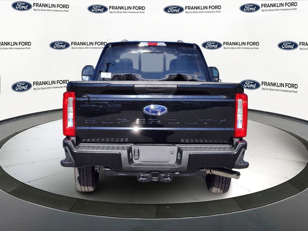 New 2026 Ford F250 XL w/ FX4 Off-Road Package image 4