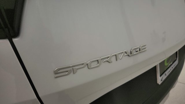 Used 2025 Kia Sportage EX FWD image 34