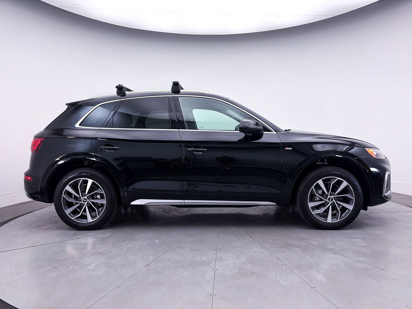 Used 2023 Audi Q5 2.0T Premium w/ Convenience Package AWD/4WD image 44