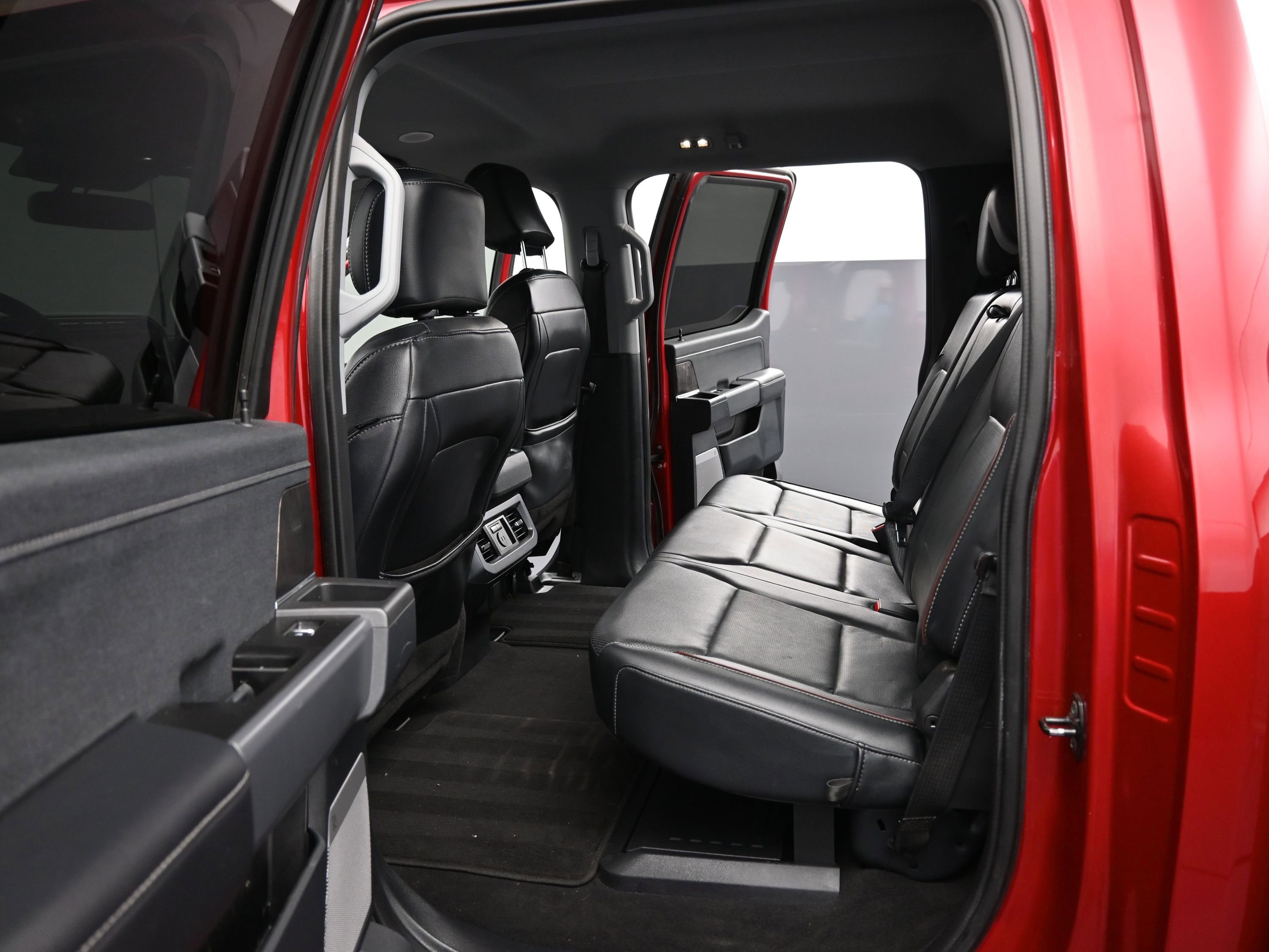 Used 2024 Ford F350 Lariat w/ Lariat Ultimate Package image 16