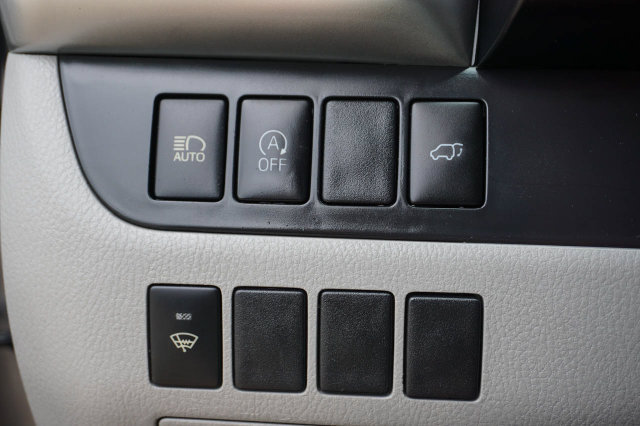 Used 2019 Toyota Highlander XLE FWD image 25