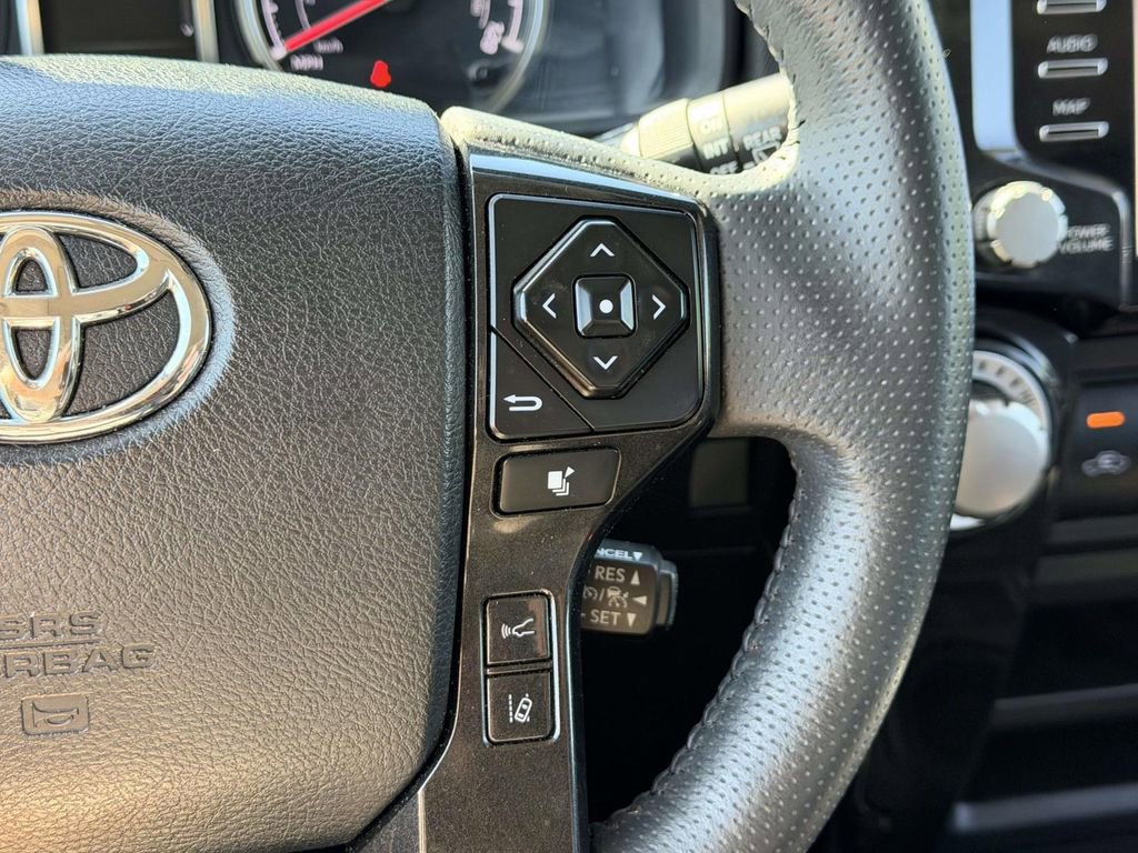 Used 2020 Toyota 4Runner TRD Off-Road Premium w/ Moonroof Package AWD/4WD image 15