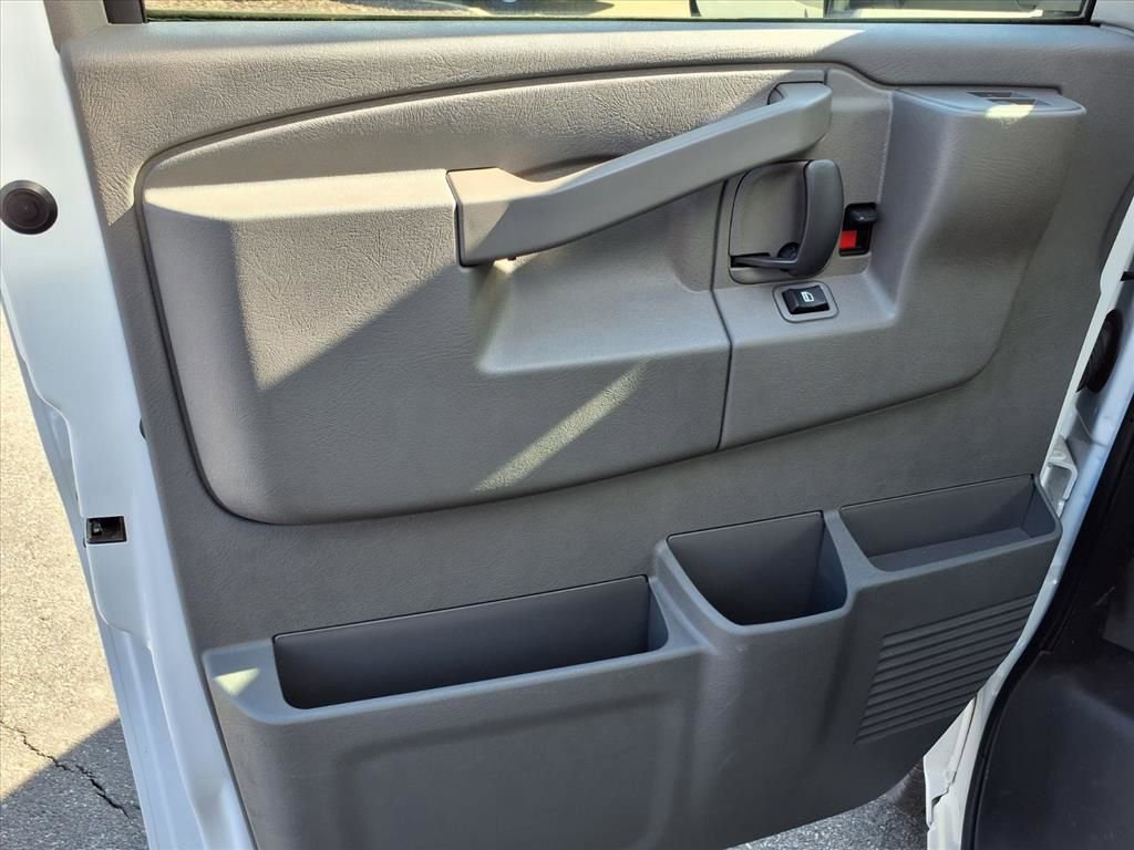 New 2025 Chevrolet Express 4500 w/ Power Convenience Package image 18