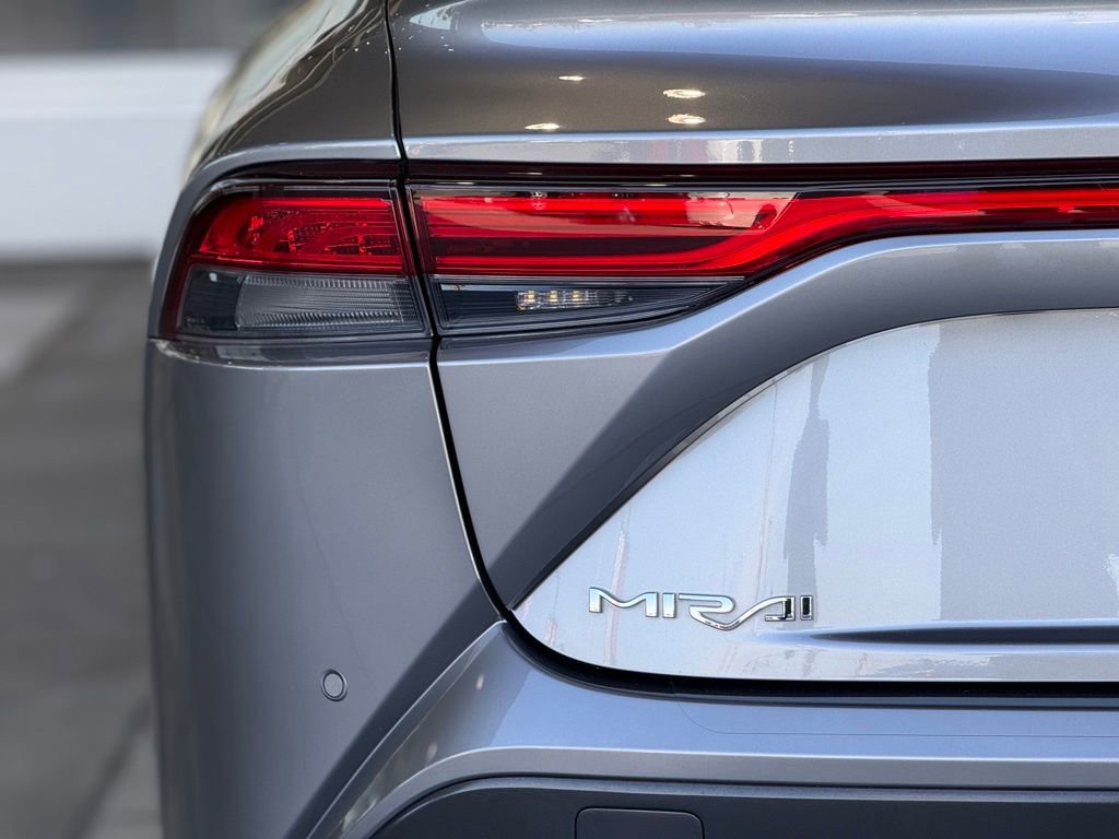 Used 2022 Toyota Mirai XLE w/ Advanced Technology Package image 12
