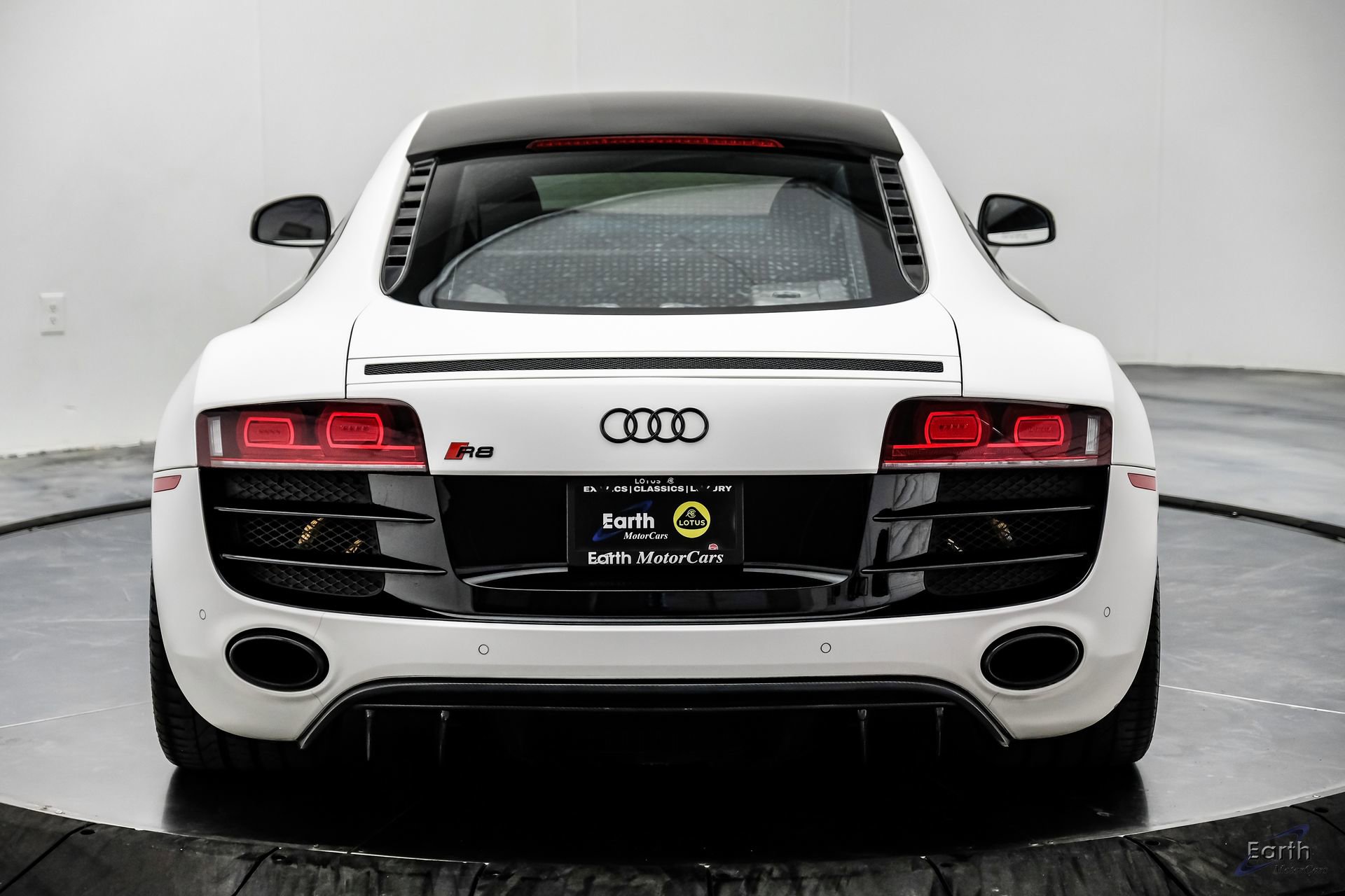 Used 2010 Audi R8 V10 image 16