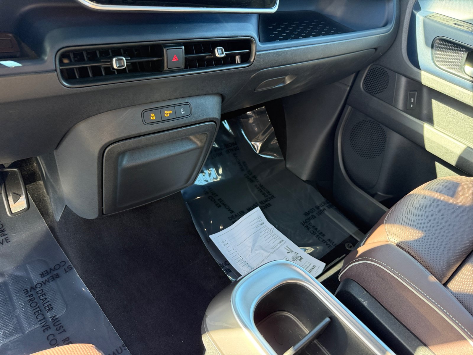 Certified 2025 Volkswagen ID. Buzz 1st Edition RWD image 13