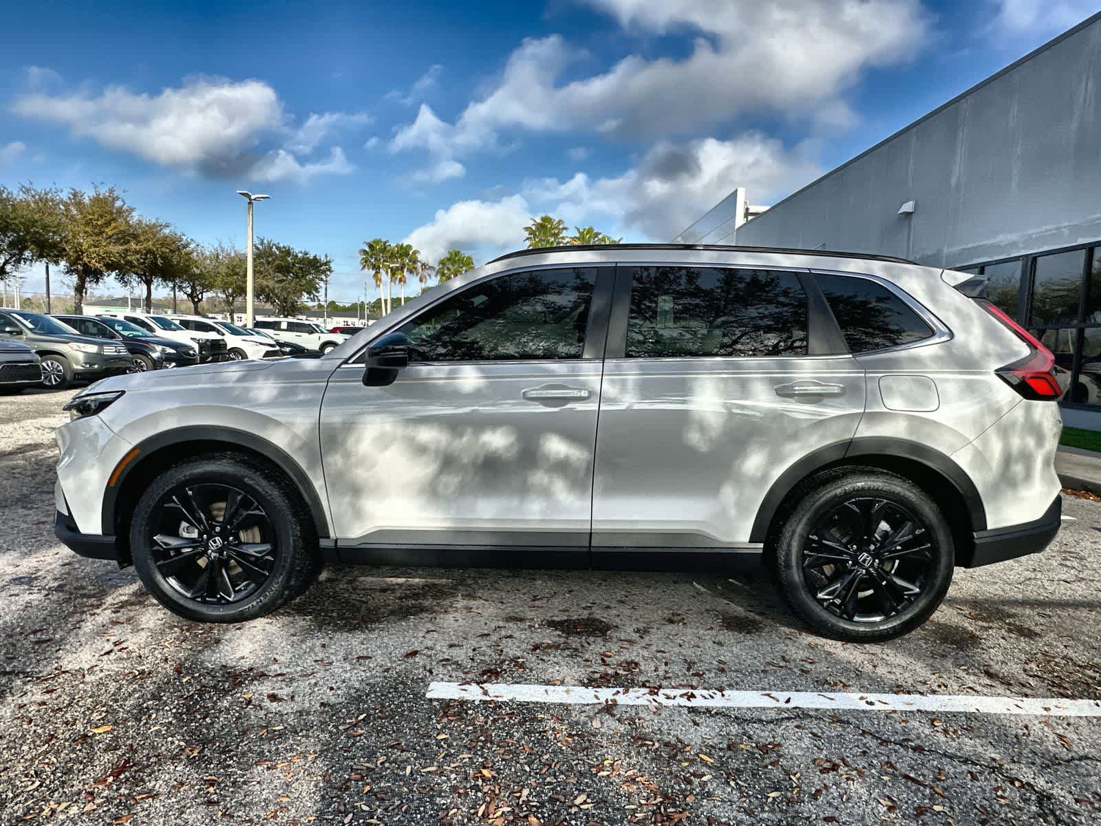 Used 2023 Honda CR-V Sport Touring image 5