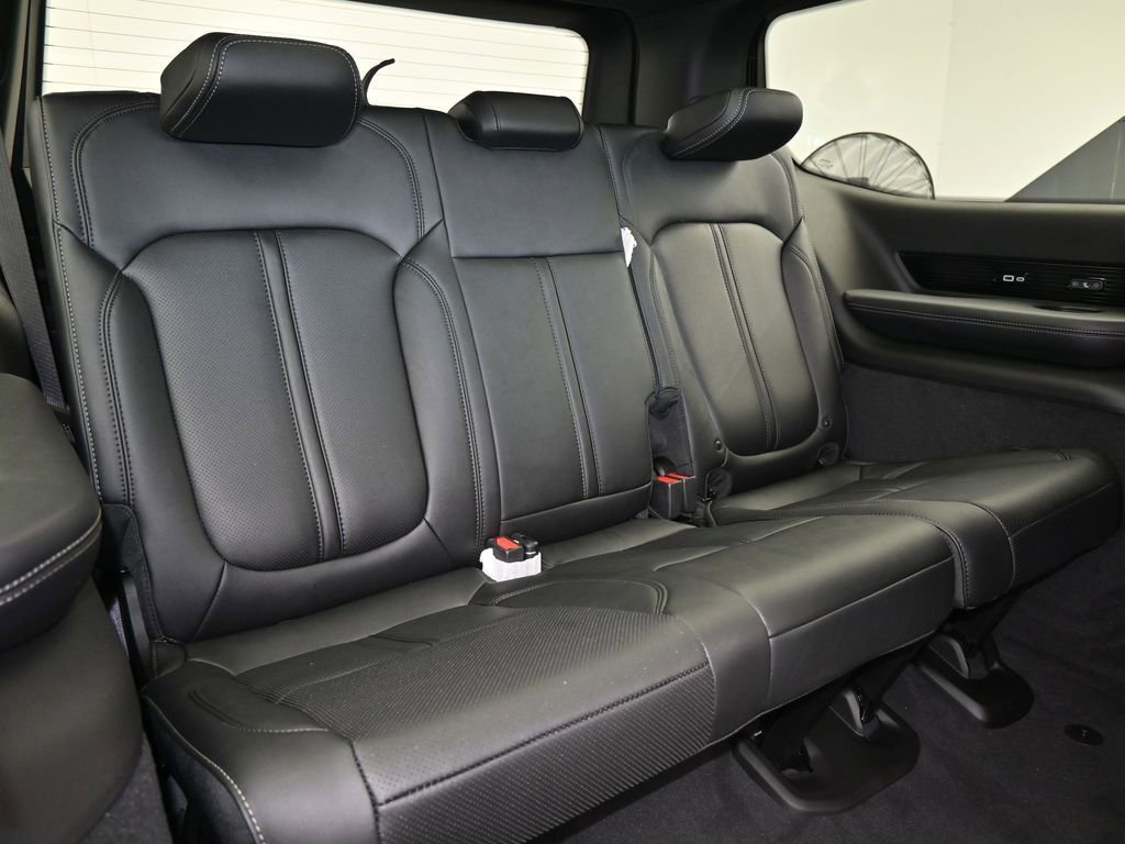 New 2026 Jeep Grand Wagoneer Summit AWD/4WD image 42