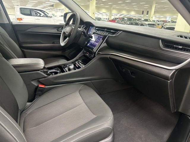 Used 2023 Jeep Grand Cherokee L Laredo image 26