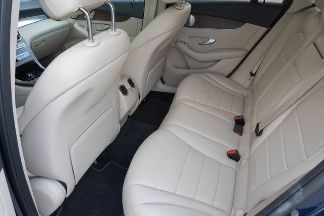 Used 2021 Mercedes-Benz GLC 300 4MATIC image 17