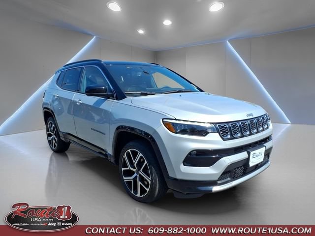 Used 2025 Jeep Compass Limited w/ Elite Group AWD/4WD image 1