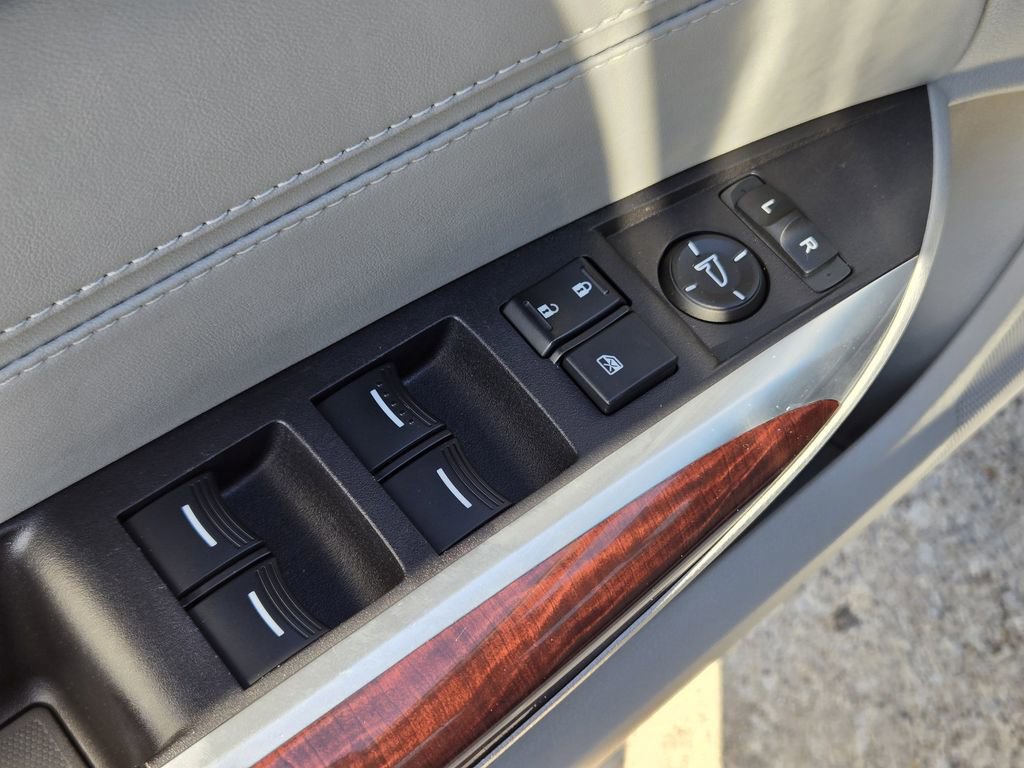 Used 2017 Acura TLX w/ Technology Package image 28