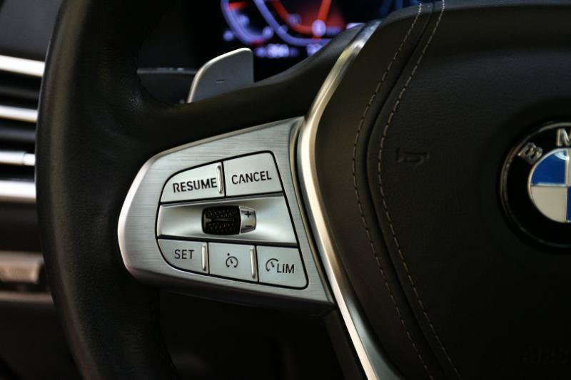Used 2022 BMW X7 xDrive40i w/ Premium Package AWD/4WD image 38