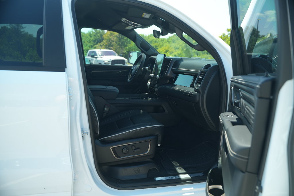 New 2026 RAM 1500 Limited AWD/4WD image 16