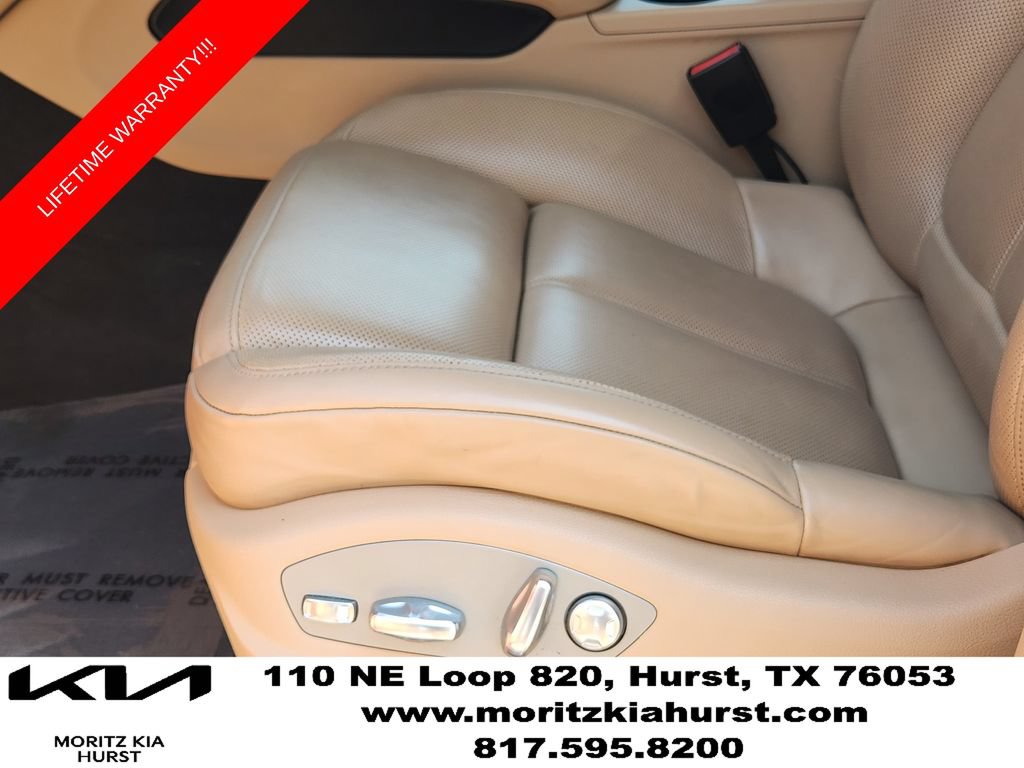 Used 2021 Porsche Macan AWD/4WD image 25