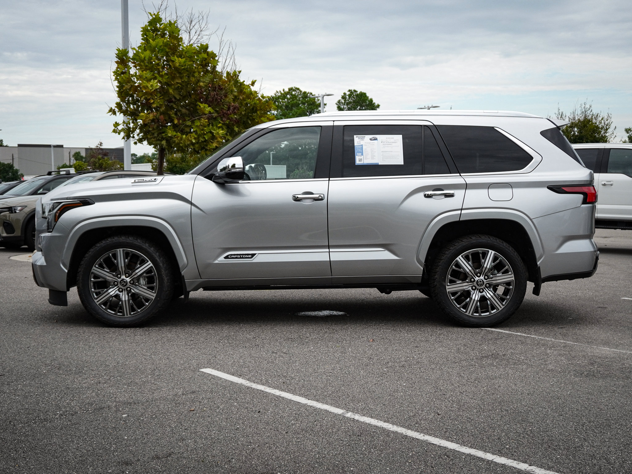 Used 2024 Toyota Sequoia Capstone AWD/4WD image 7