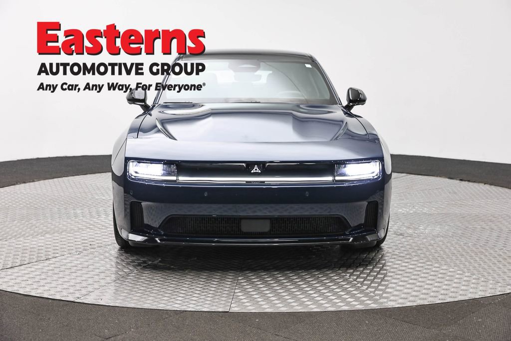 Used 2024 Dodge Charger Daytona Scat Pack w/ Plus Group AWD/4WD image 2