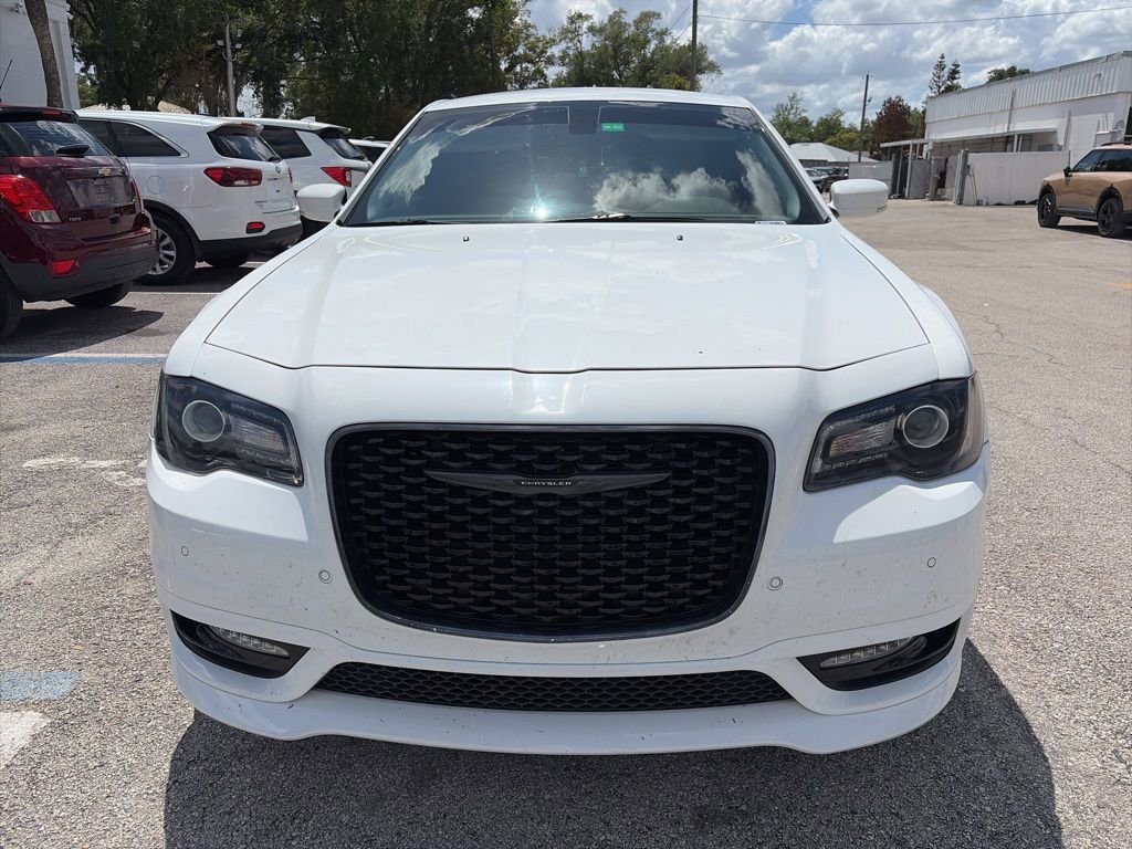Used 2022 Chrysler 300 Touring L image 2