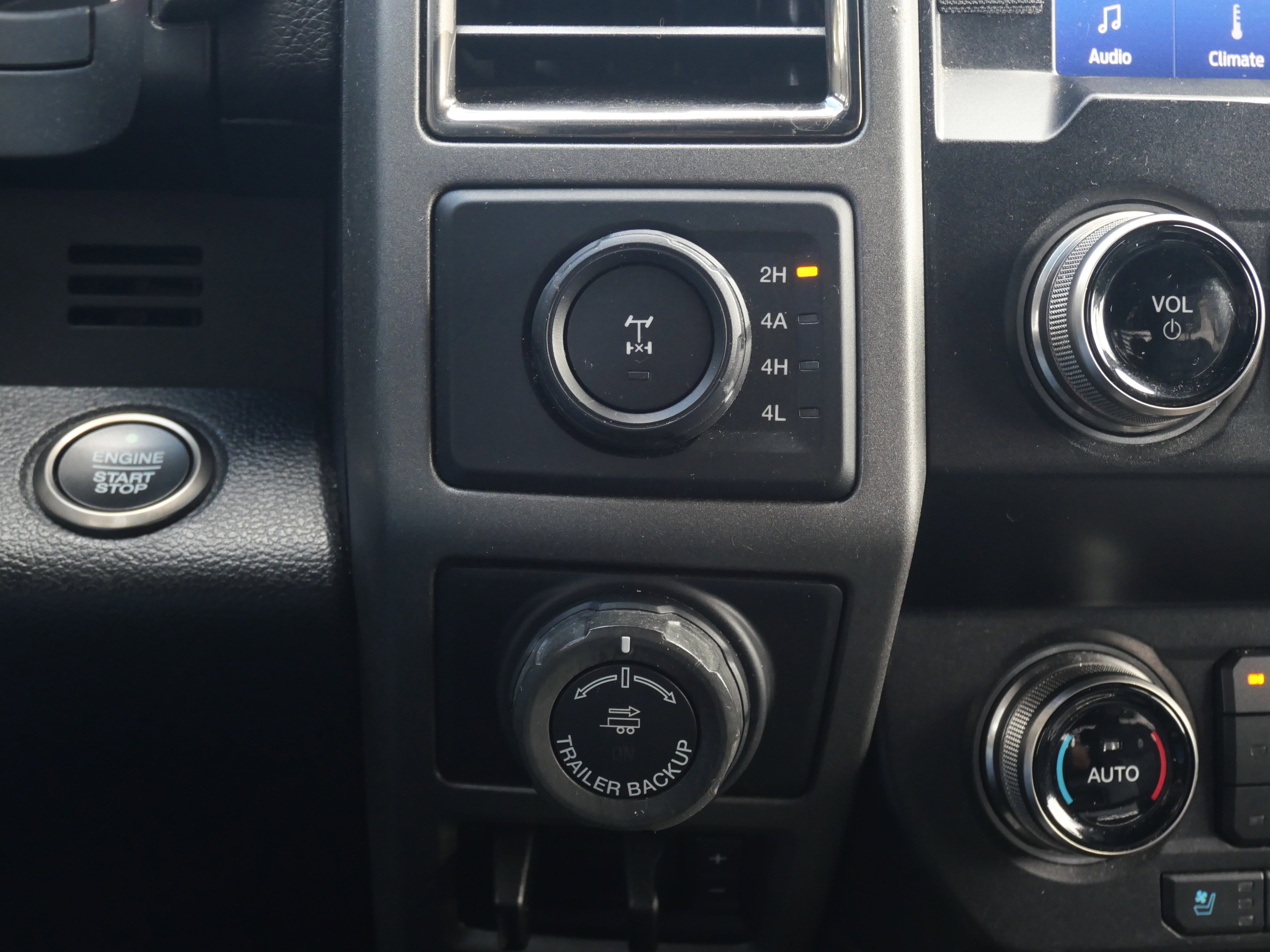 Used 2020 Ford F150 Raptor w/ Equipment Group 802A Luxury image 19