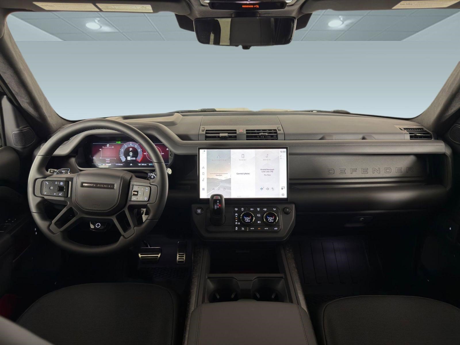 Used 2026 Land Rover Defender 110 OCTA image 14