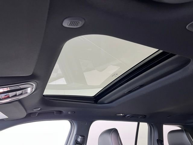 Used 2026 Jeep Grand Cherokee Altitude image 18