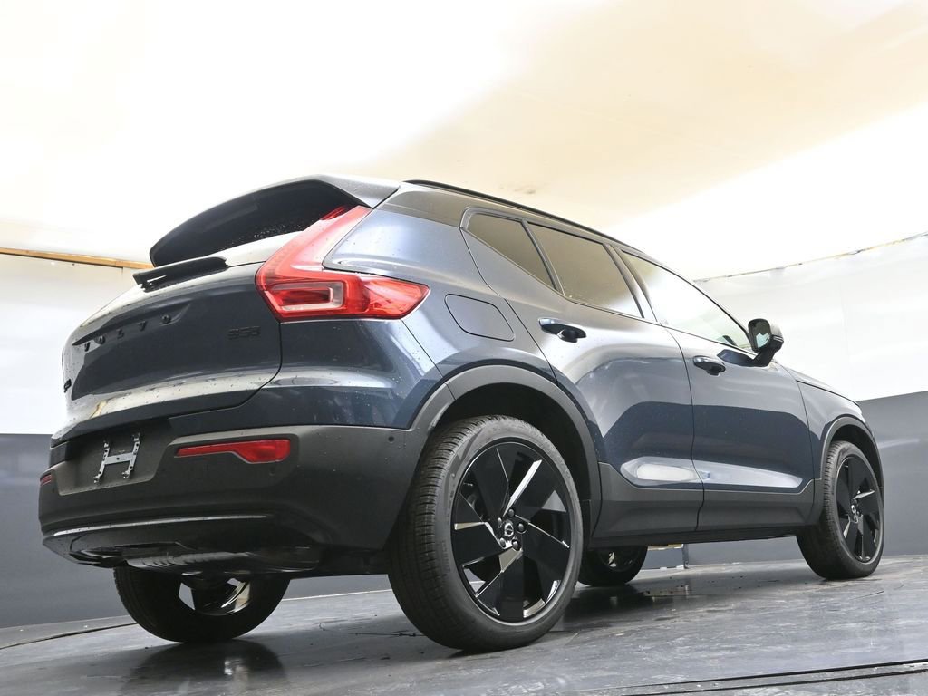 New 2026 Volvo XC40 B5 Ultra w/ Climate Package AWD/4WD image 38